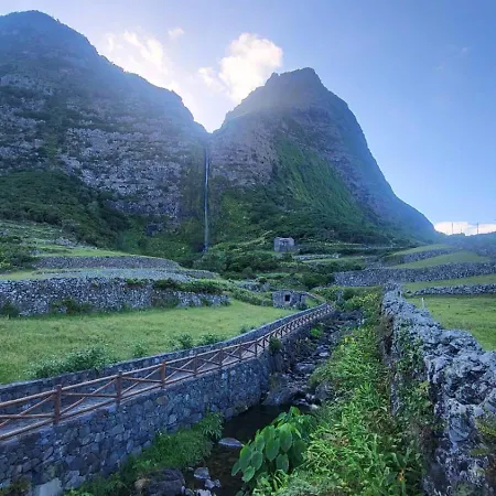 Dona Julia * Santa Cruz das Flores