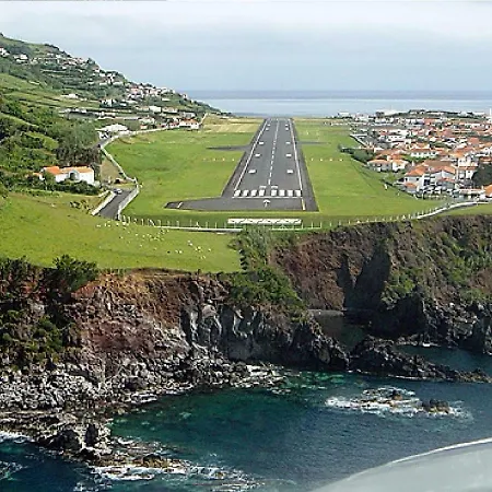 Dona Julia Санта-Круш-даш-Флориш