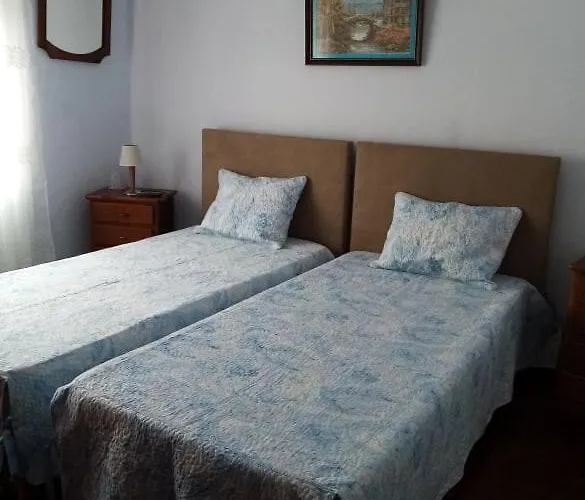 Dona Julia Santa Cruz das Flores